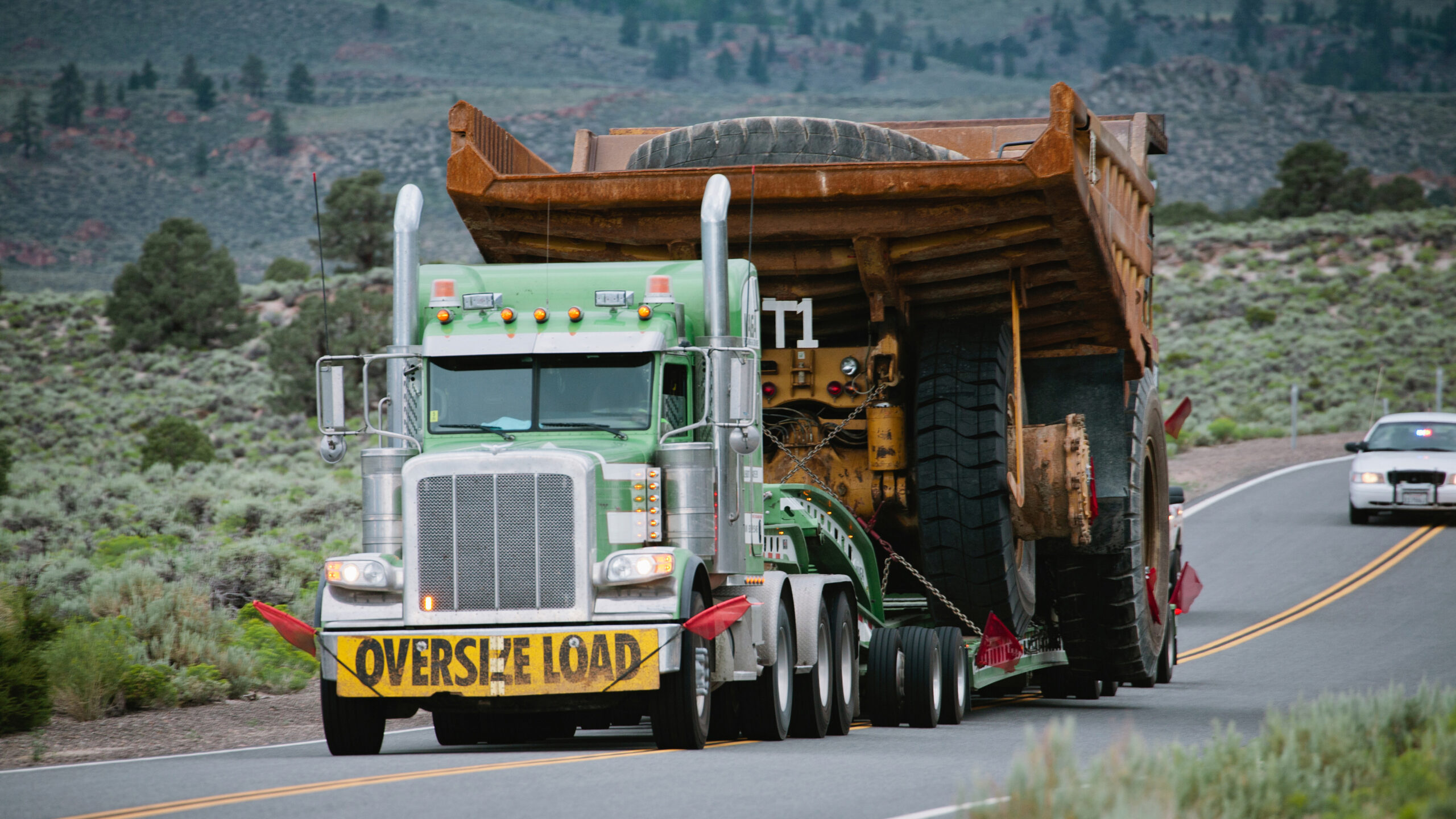 Truck Accident Attorney for Injuries Caused by Oversized Loads - Wilshire Law Firm