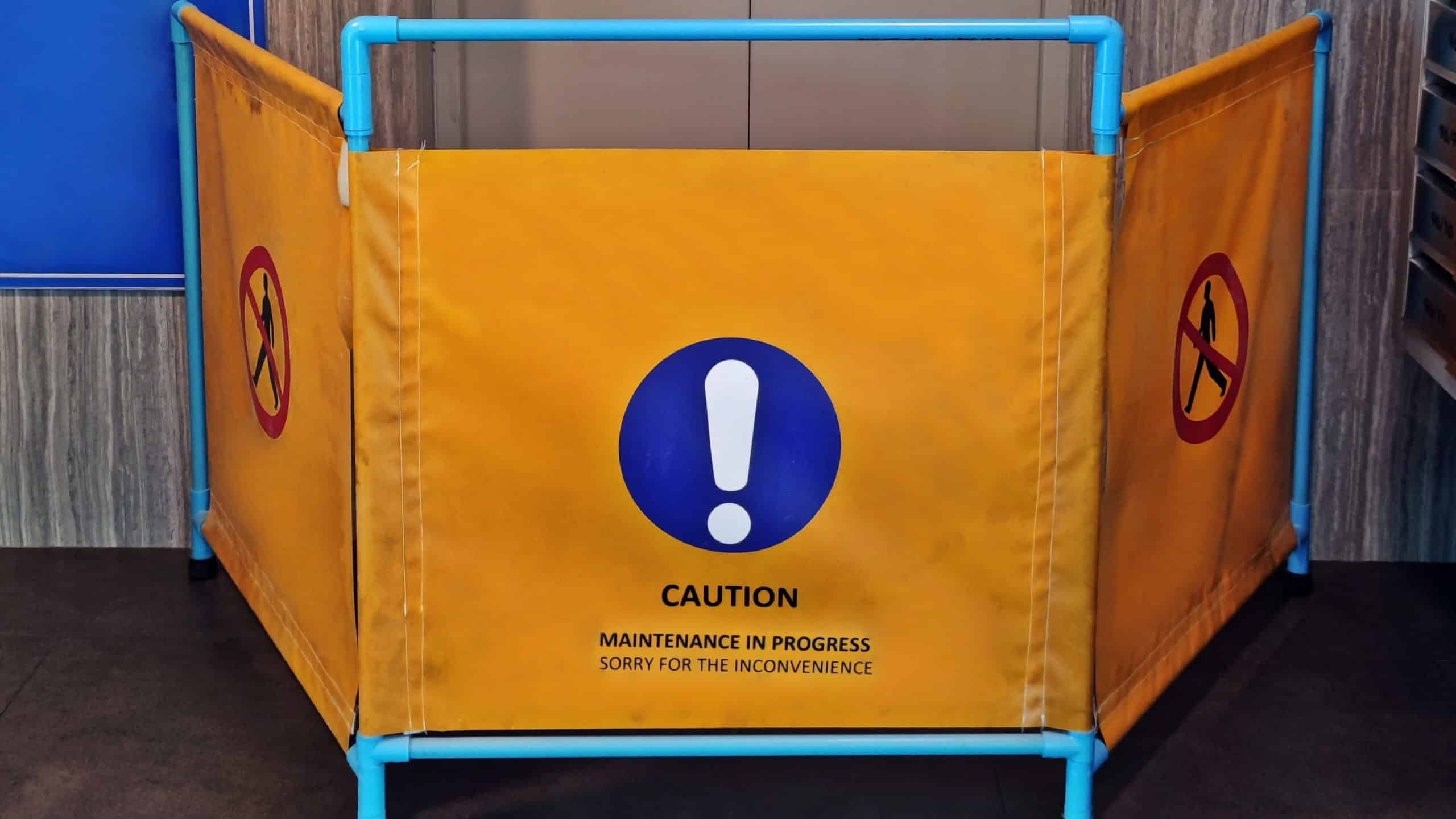 sign indicating an elevator accident or malfunction.