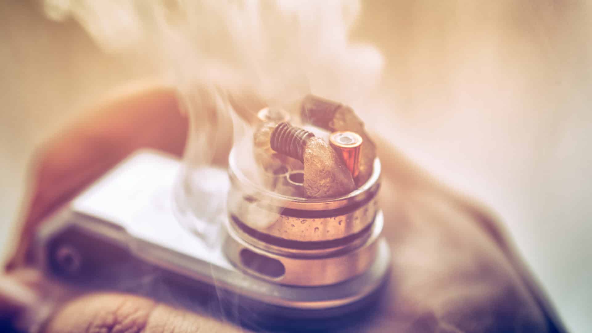 E-cigarette coil overheating before causing a battery explosion