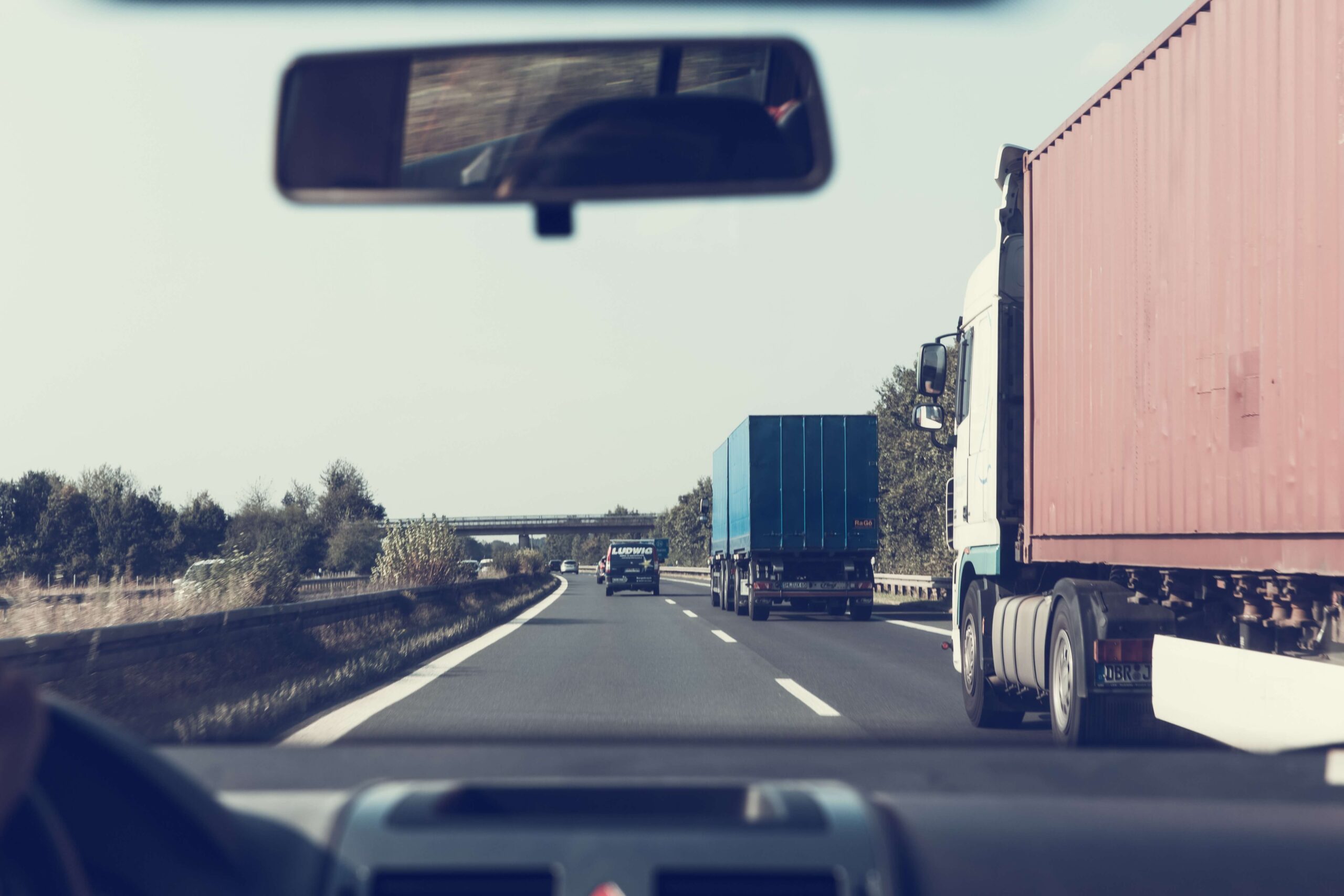 Determining liability in a personal injury case is crucial in a semi truck accident